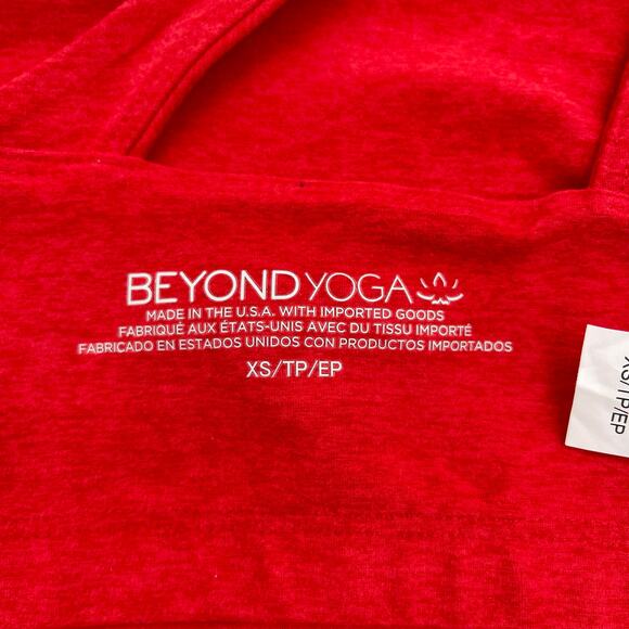 Beyond Yoga | Spacedye The Bold Shoulder Cropped Tank in Ruby Red Heather XS - Picture 4 of 7
